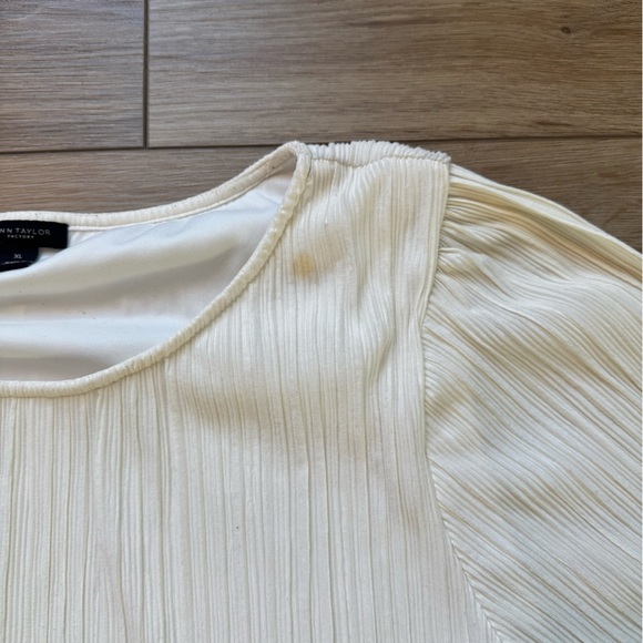 Ann Taylor Blouse - Picture 6 of 6